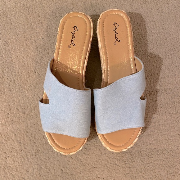 Sandals - Picture 2 of 2